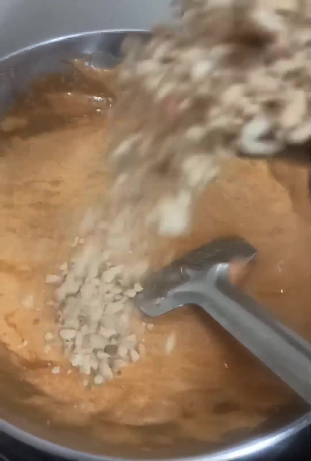 શીંગદાણા ની ચીક્કી (Shingdana Chikki Recipe In Gujarati) રેસીપી સ્ટેપ2ફોટો