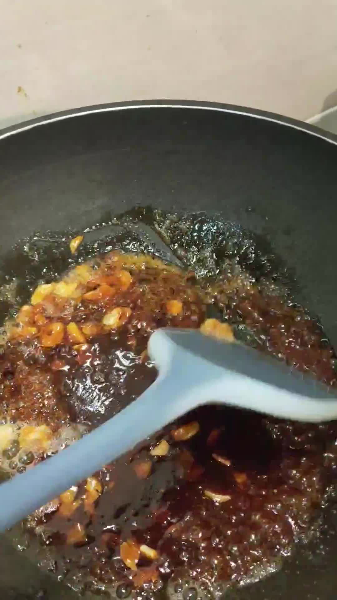 Foto langkah ke 4 dari resep Ayam Saos Madu Wijen.