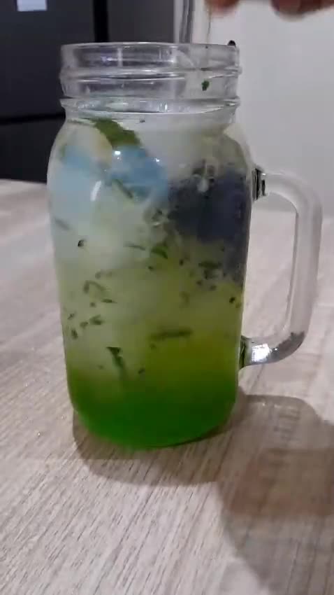Foto langkah ke 9 dari resep Es kuwut timun serut seger.