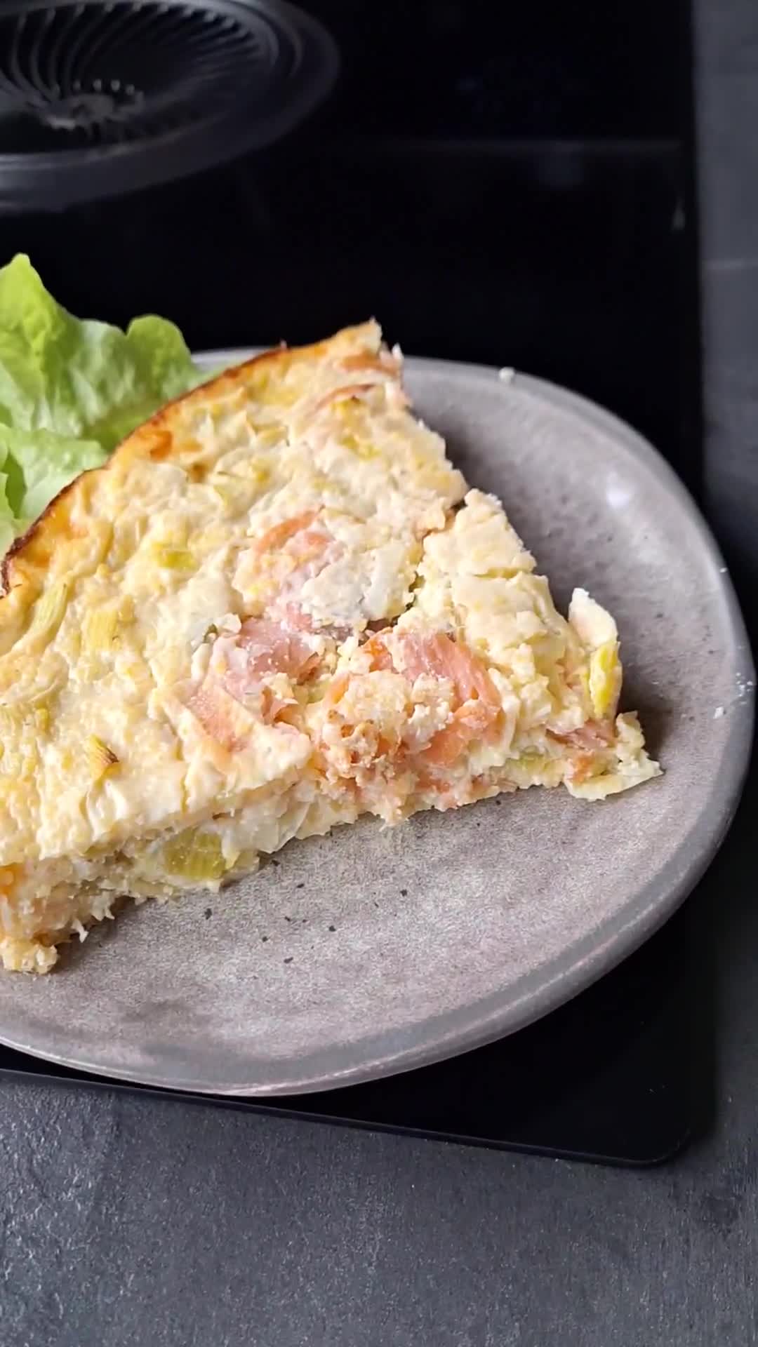 Une image de l'étape 3 de Tarte de polenta au saumon fumé et aux poireaux.