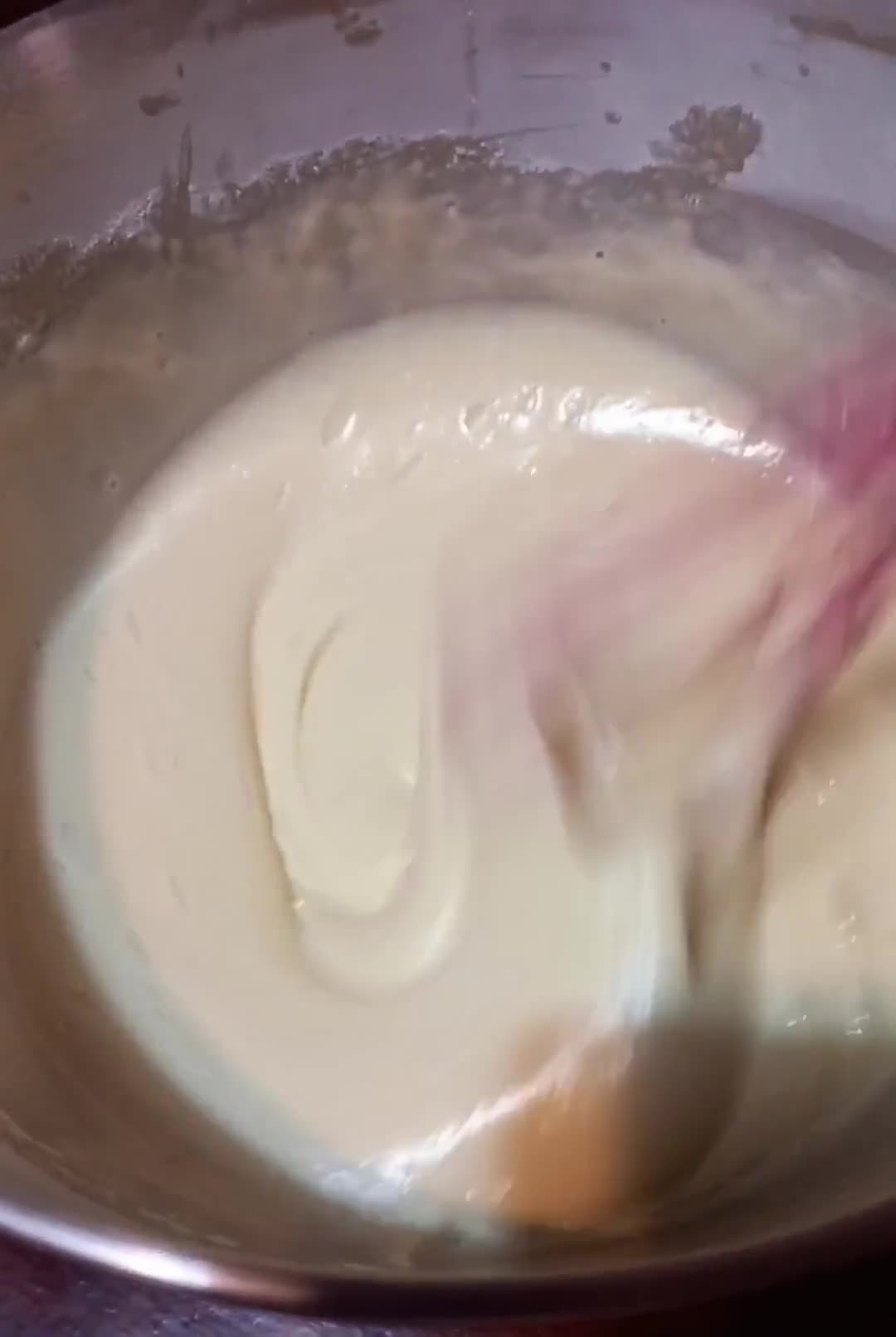 Foto del paso 3 de la receta: Bizcochuelo de Limón🍋 con Dulce de Leche🍯💞