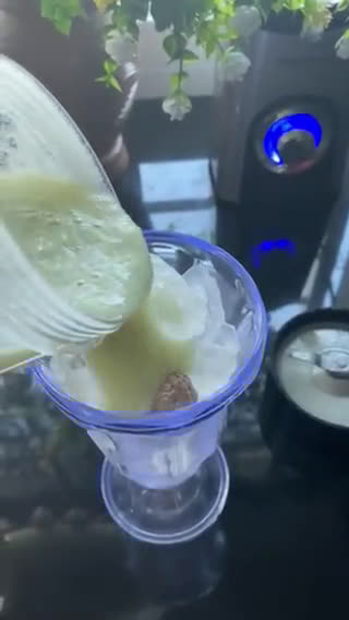 Gambar langkah 3 resipi Jus Jambu Asam Boi.