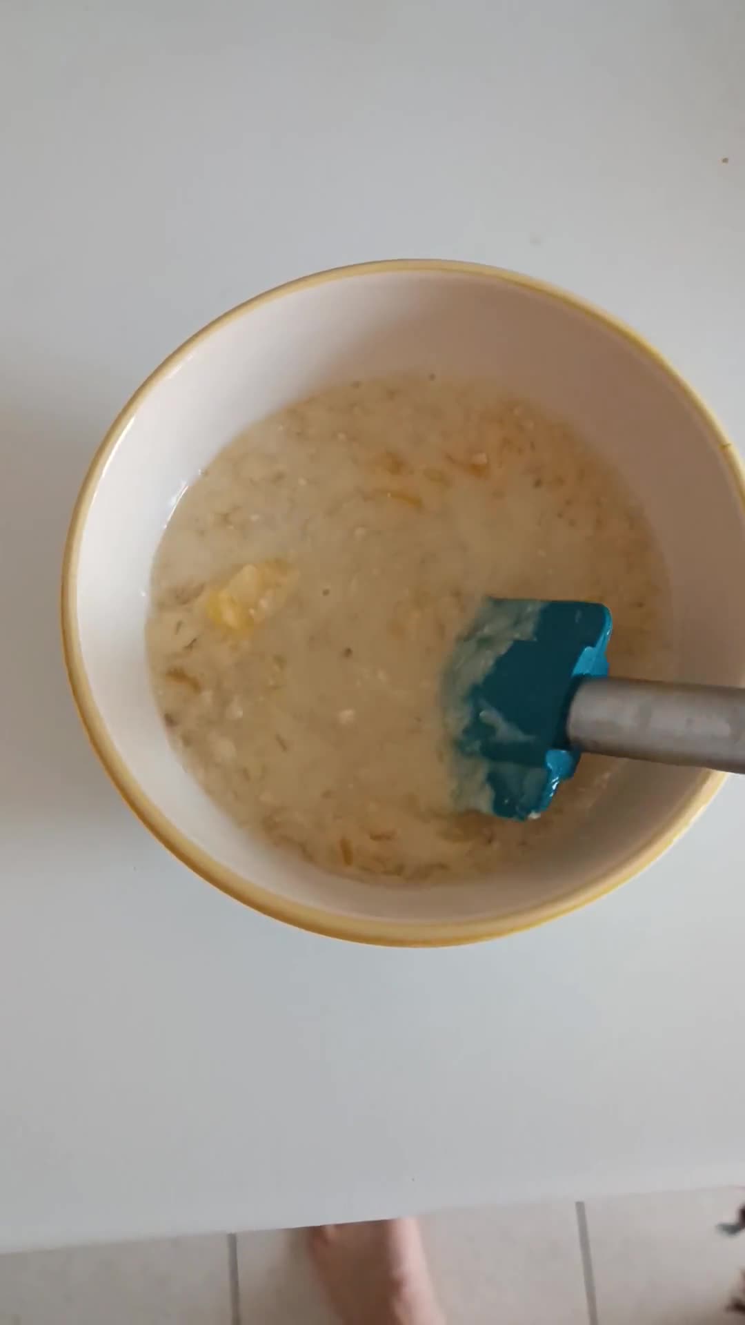 Foto del paso 2 de la receta: Gachas de avena con mango, coco y canela