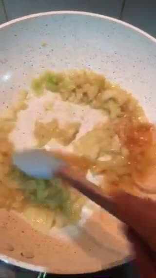 Foto langkah ke 3 dari resep Sup Tomat Makaroni.