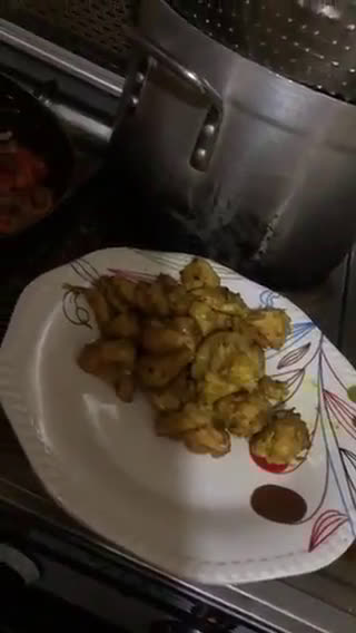A picture of step 3 of White rice with chicken breast stew.