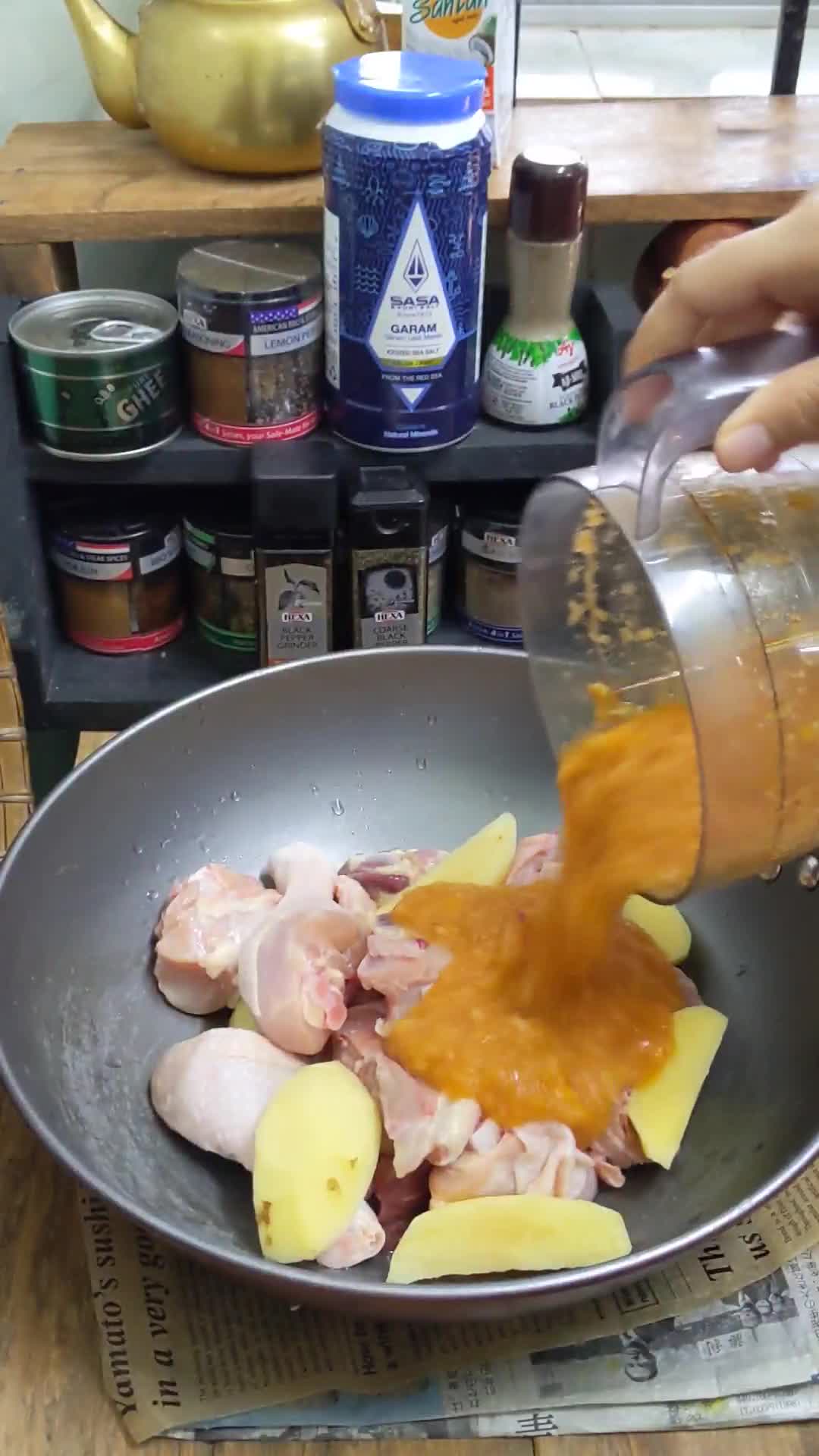 Gambar langkah 1 resipi Kari Ayam ALA Bangladesh.