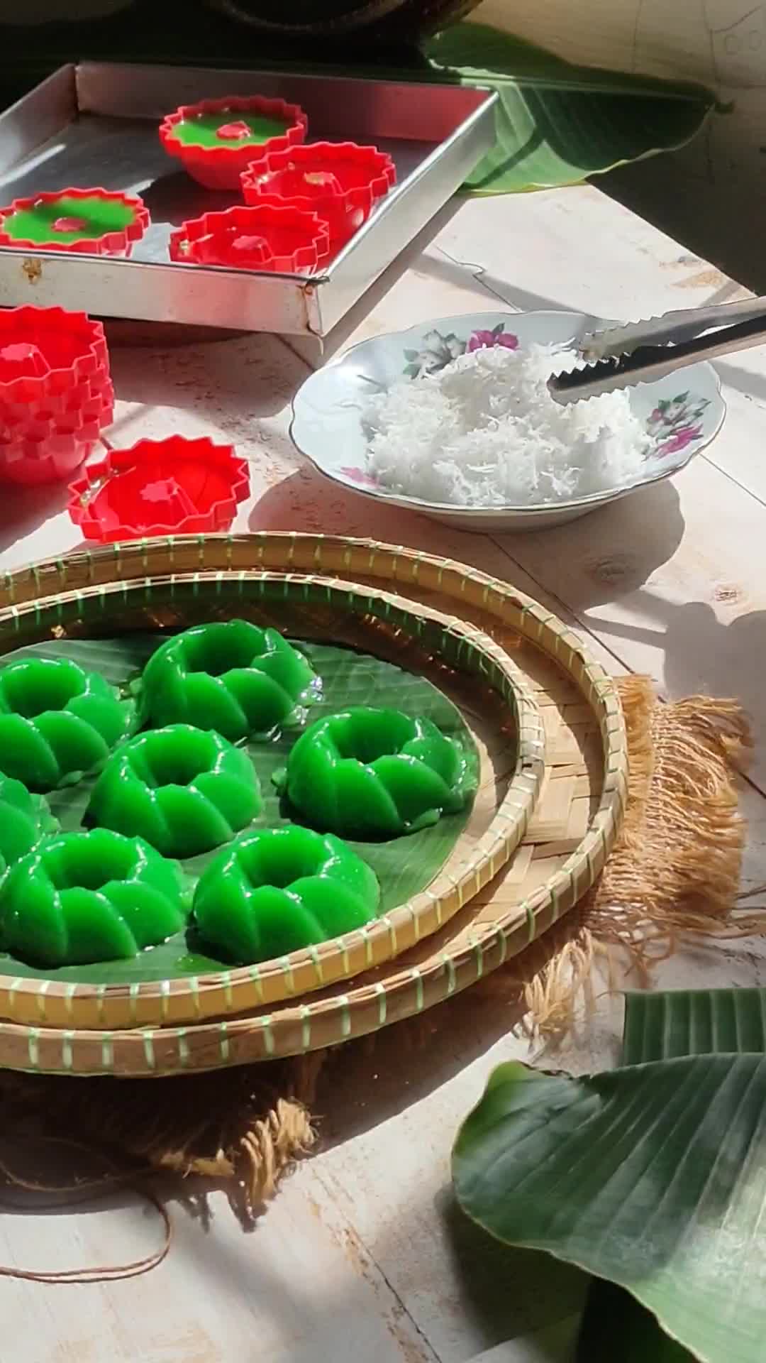 Gambar langkah 6 resipi Kuih Kaswi Pandan.