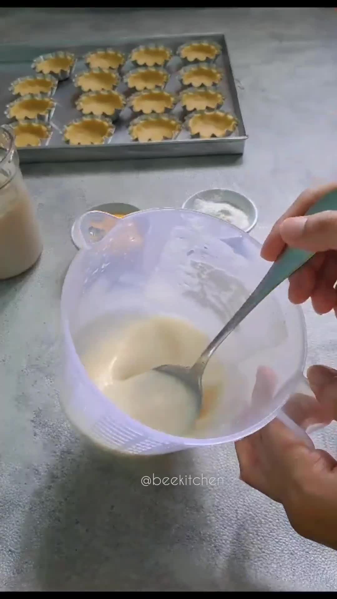 Foto langkah ke 6 dari resep Pie Susu Durian.