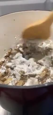 صورة لخطوة 4 من وصفة شوربة المشروم