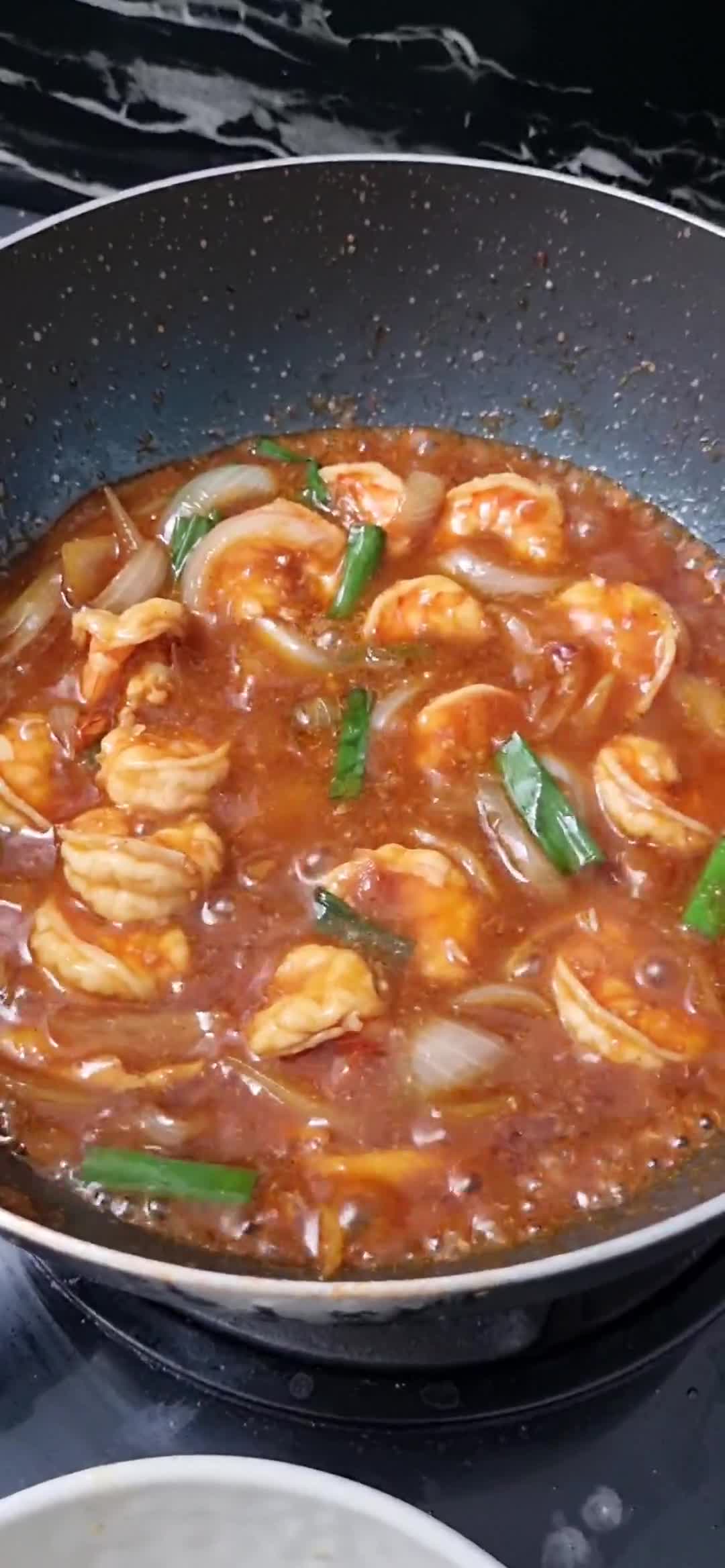 Foto langkah ke 9 dari resep Udang Goreng Saus Mentega.