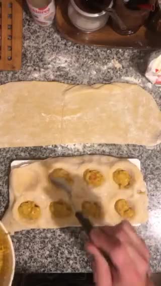 Foto del paso 4 de la receta: Sorrentinos caseros, relleno berenjenas 🍆 asadas