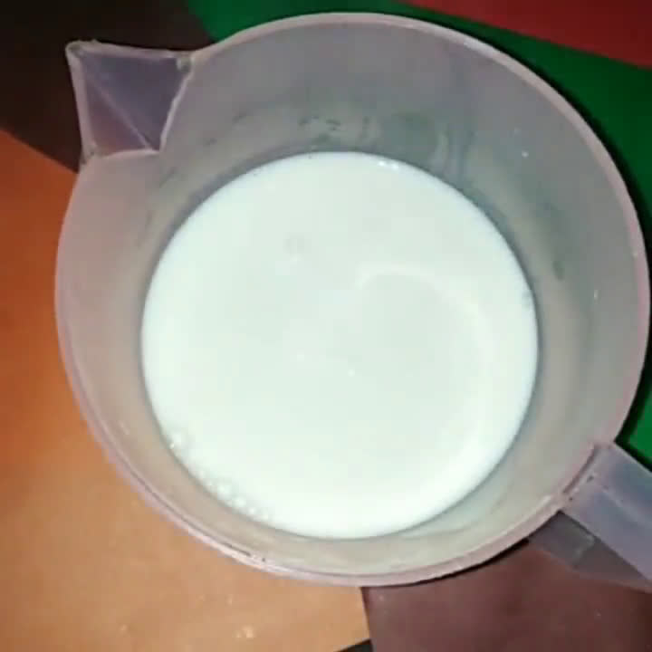 A picture of step 2 of Choco whipped coffee.