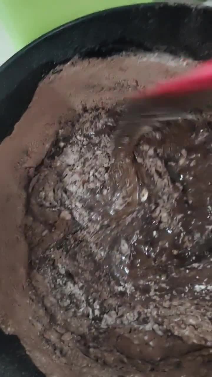 Foto langkah ke 4 dari resep Fudgy Brownies Red Velvet.