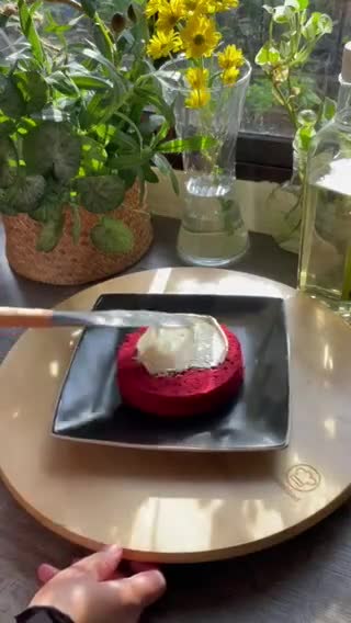 Gambar langkah 9 resipi Red Velvet Cake.