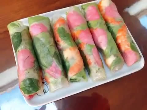 Hình bước làm 2 của món Gỏi Cuốn Hoa Cỏ Mùa Hè