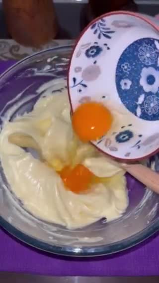 Foto langkah ke 3 dari resep Basque burnt cheesecake.