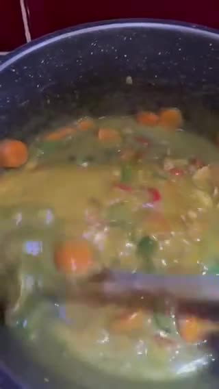 A picture of step 6 of Chicken coconut curry sauce.