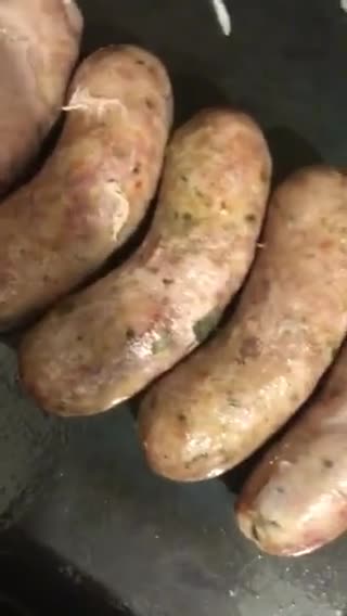 Foto del paso 2 de la receta: Chori a la pomarola 🤗 con puré !