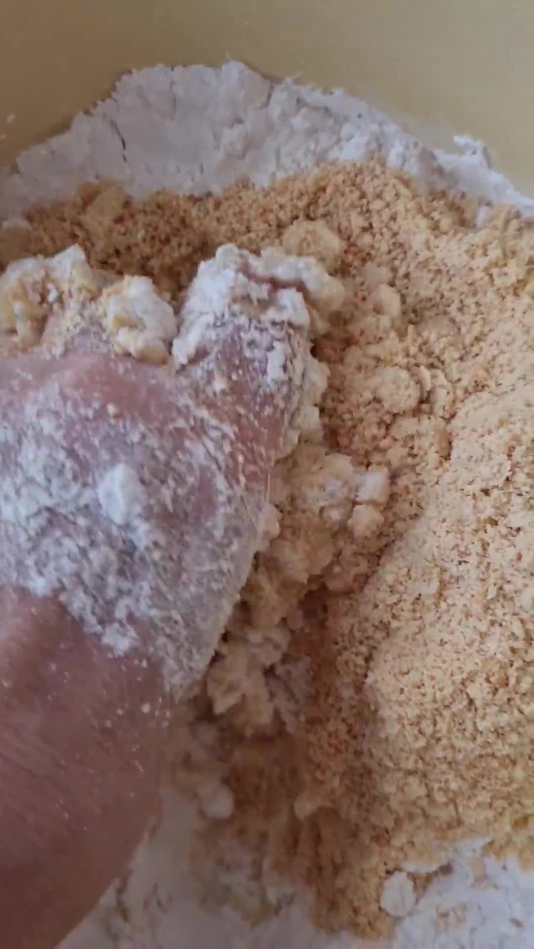 Foto del paso 3 de la receta: Chipa manduví (kandoi) 🇵🇾 Chipá dulce con maní
