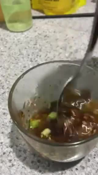 Foto langkah ke 3 dari resep Resep Chili Oil (Minyak Cabe) Tersimple cocok untuk mie instant / cimol.