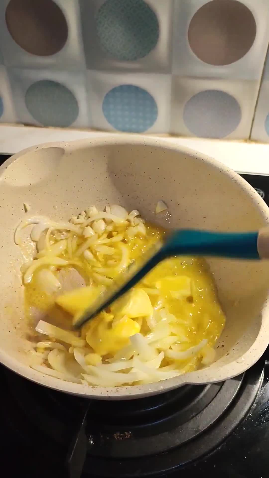 Foto langkah ke 2 dari resep Ayam goreng mentega (ala chef devina).