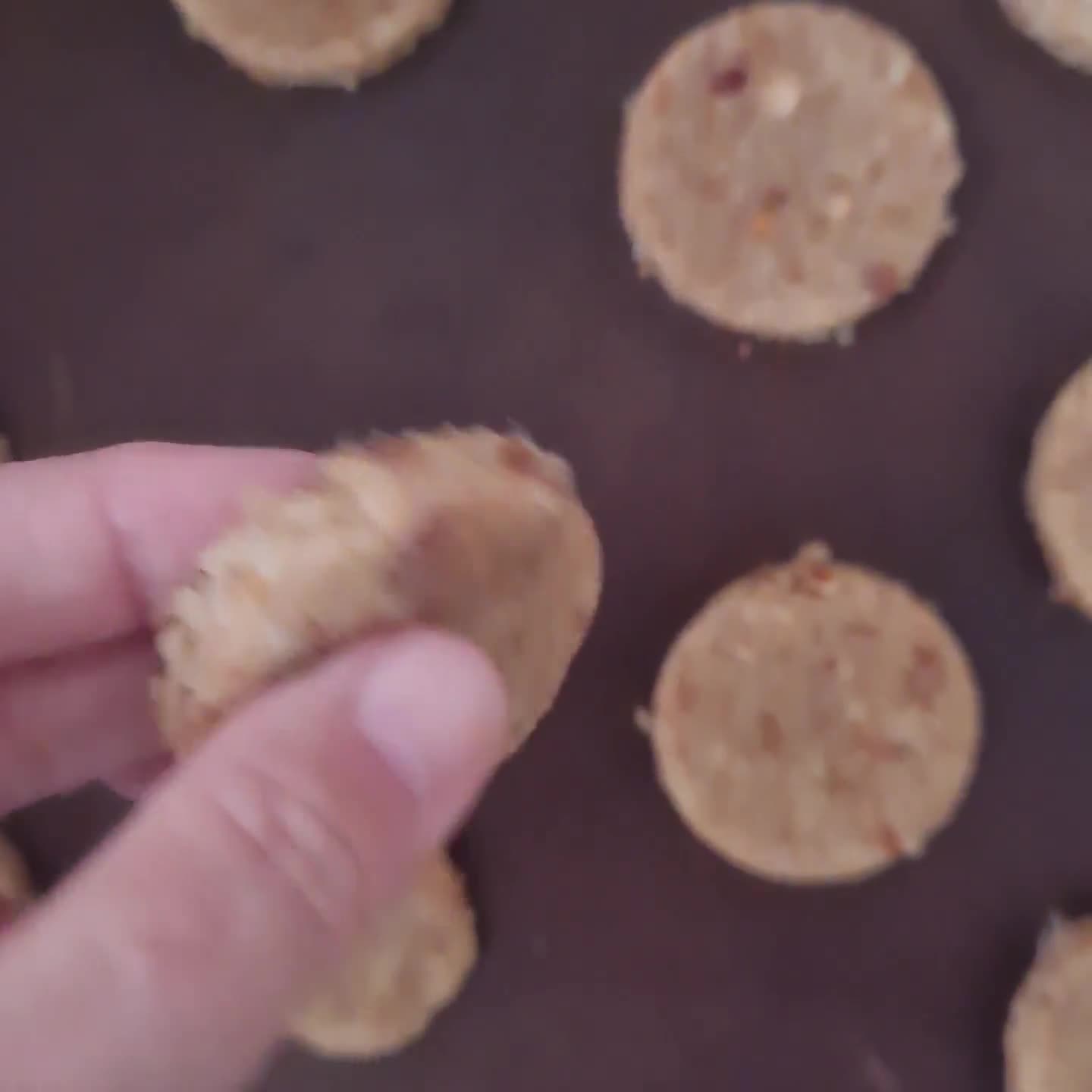 Foto del paso 5 de la receta: Galletas de almendras y dátiles 🌱 sin azúcares agregados
