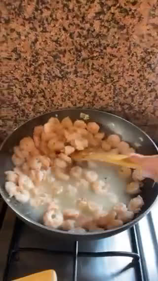 Foto del paso 1 de la receta: Camarones a la salsa barbacoa