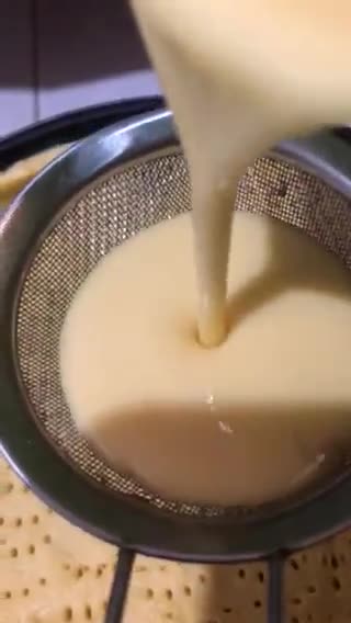 Foto langkah ke 3 dari resep Pie Susu Teflon.