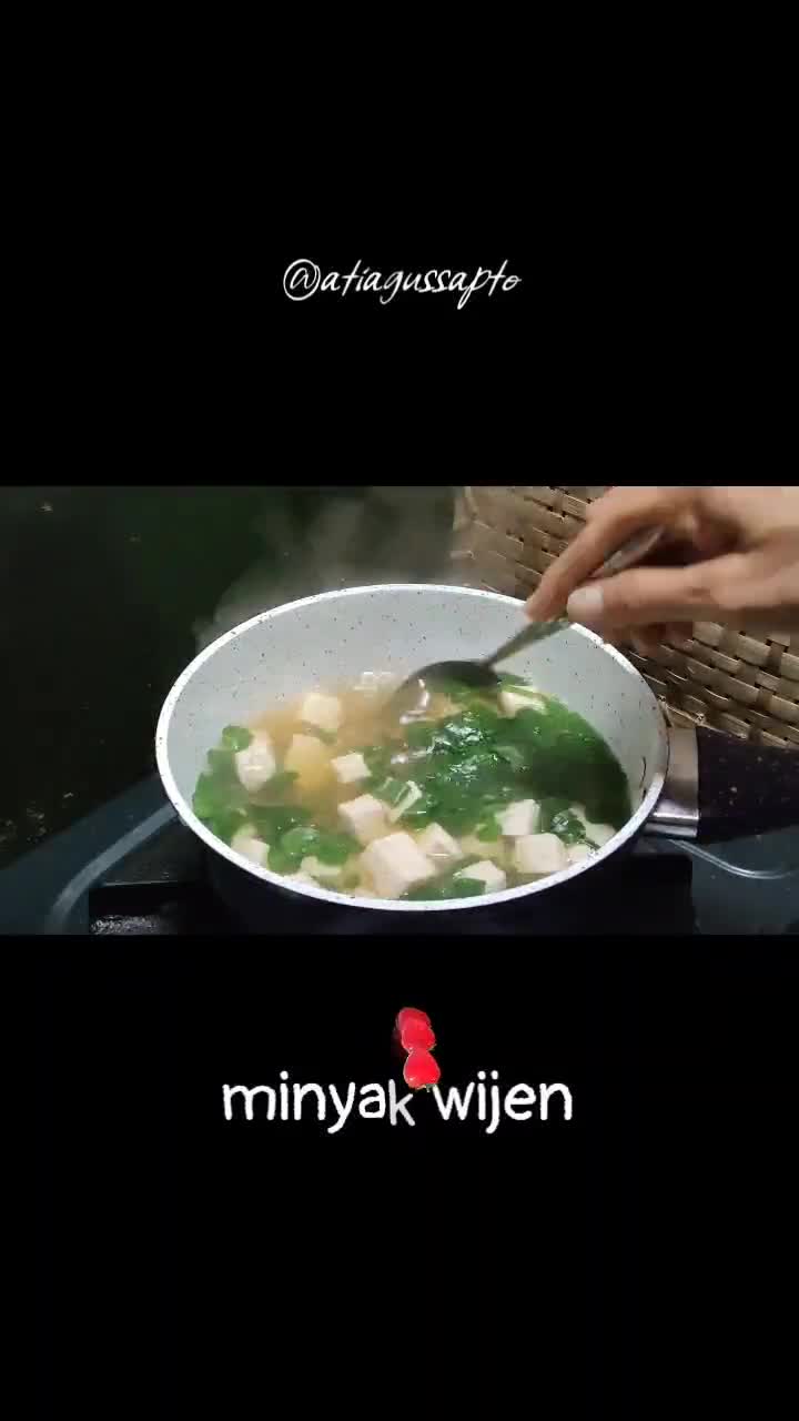 Foto langkah ke 4 dari resep Soup Tahu daun kelor (590).