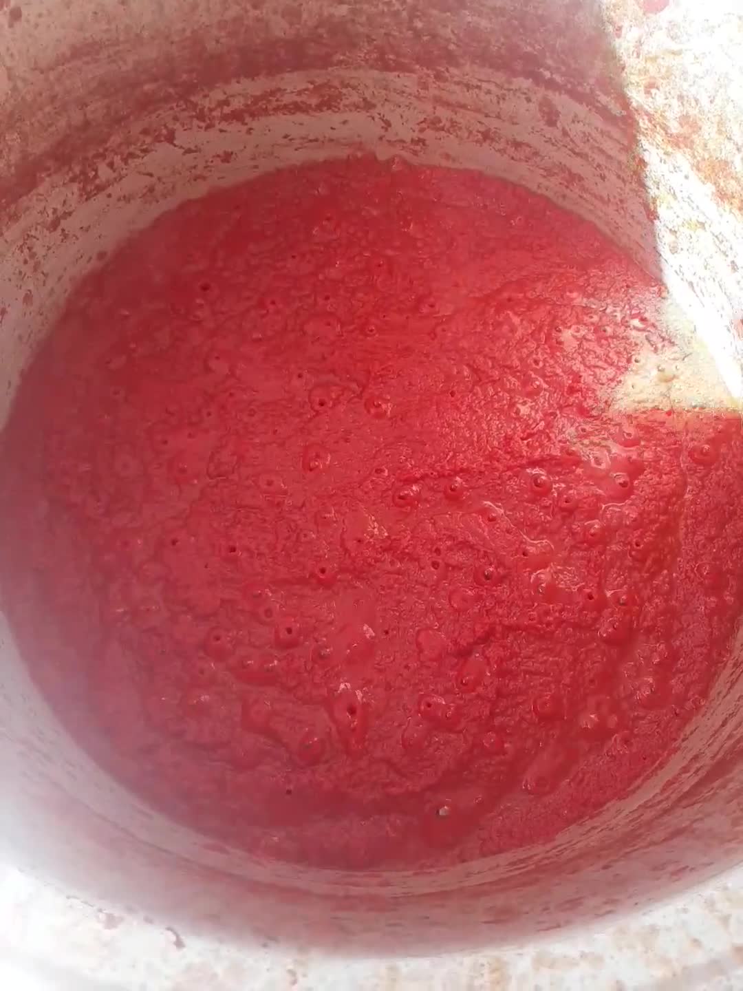 عکس مرحله 4 از دستور رب گوجه خونگی (غلیظ تر از همیشه)🍅