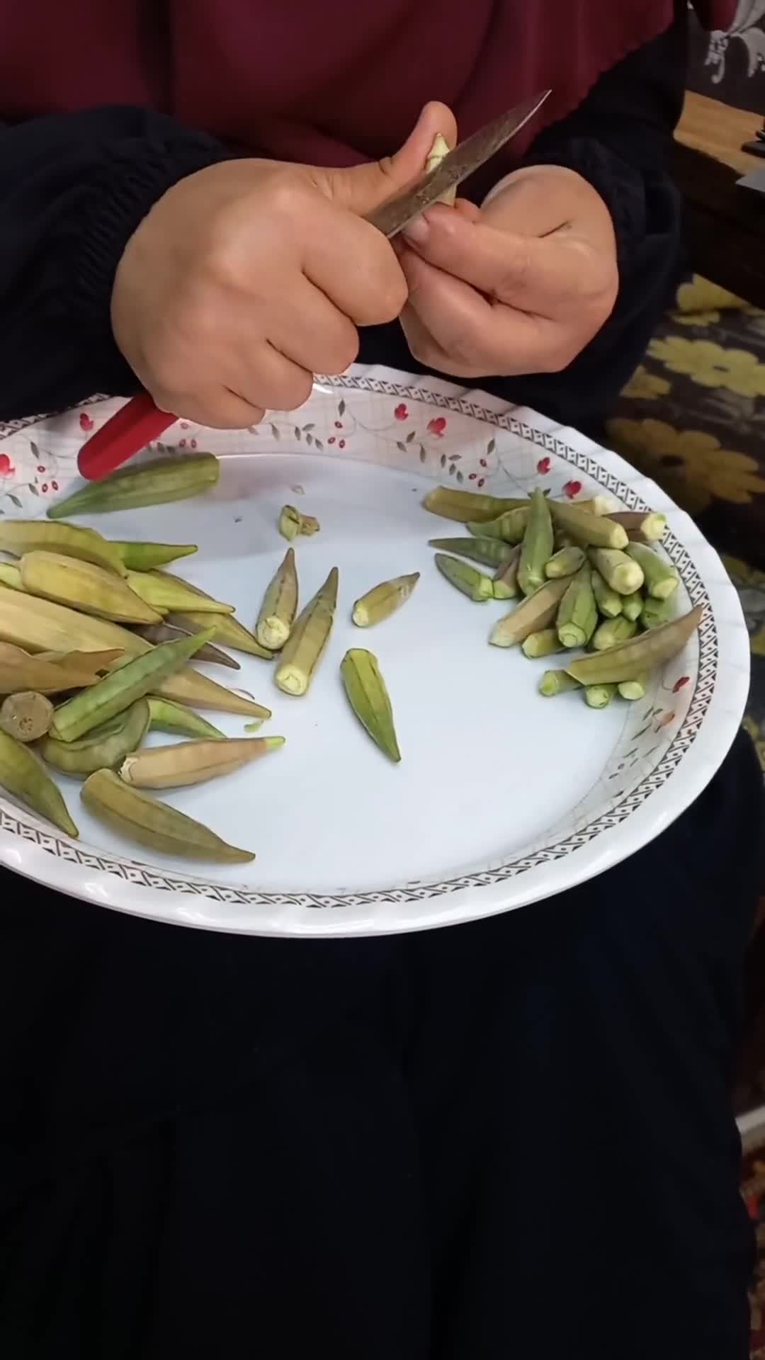صورة لخطوة 1 من وصفة تفريز الباميه
