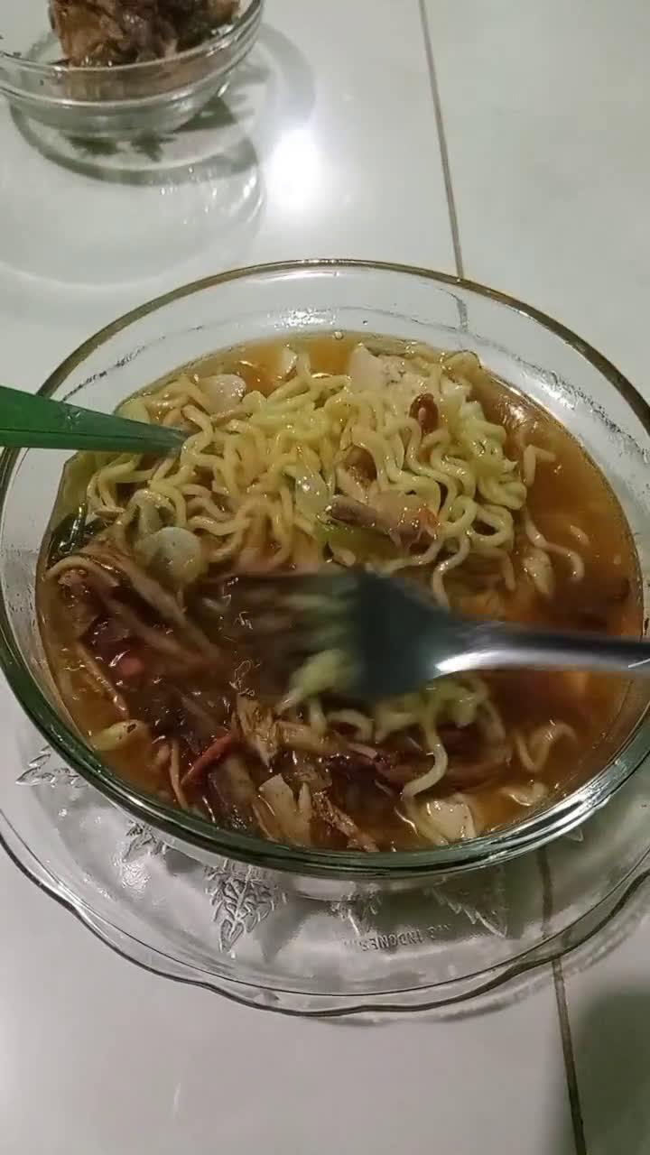 Foto langkah ke 4 dari resep Mie cakalang khas Manado.