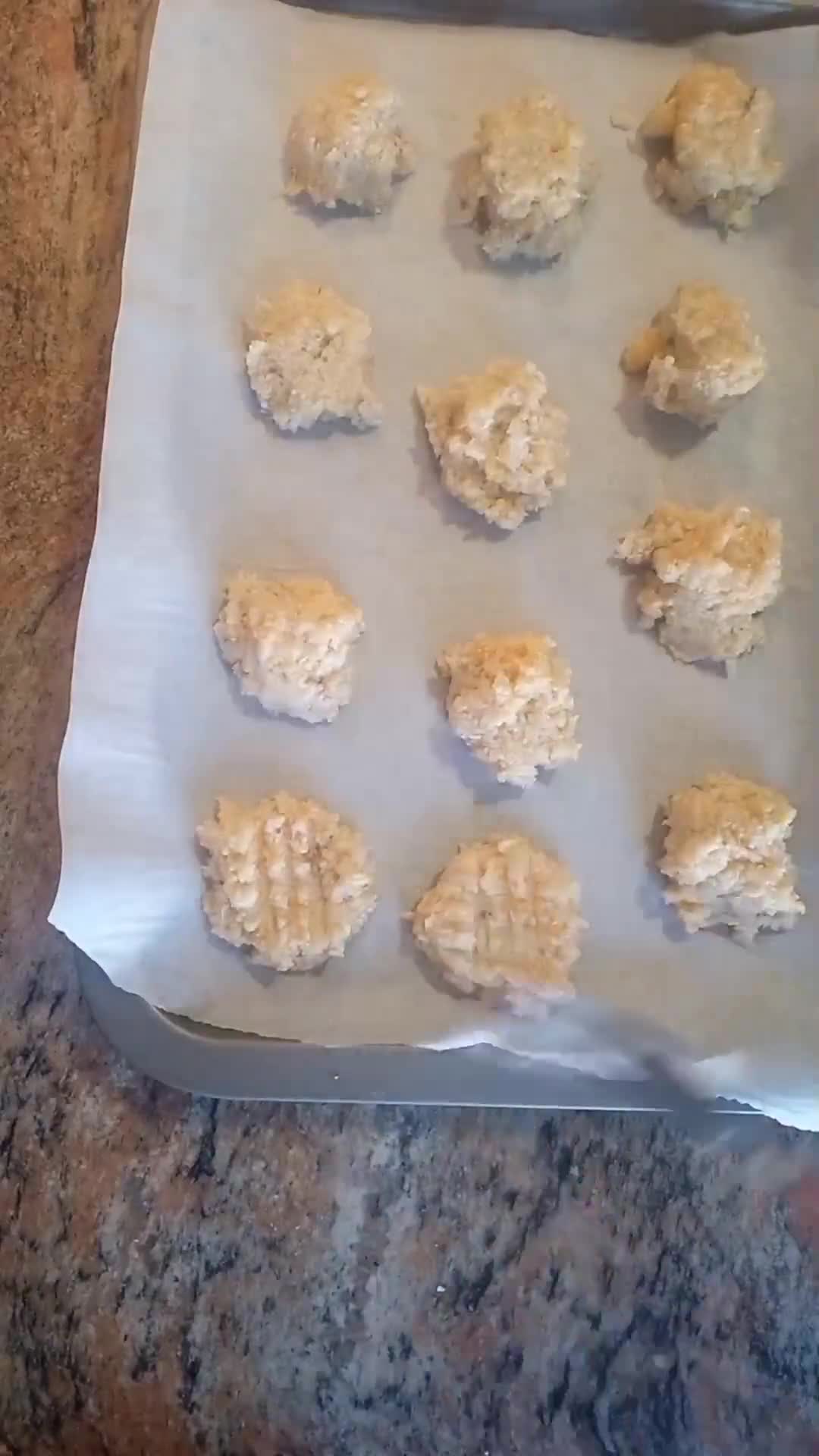 Foto del paso 2 de la receta: Galletitas de plátano y almendras 🍌🍪