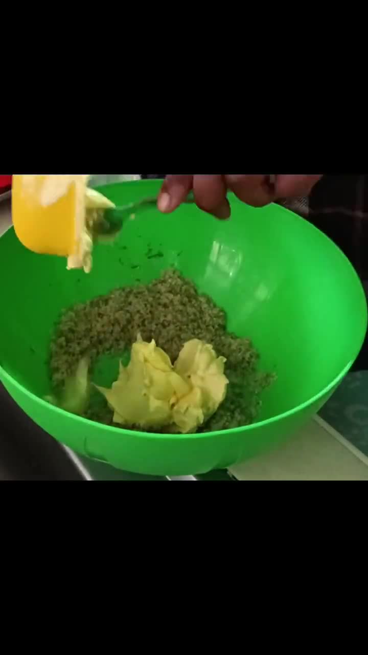 A picture of step 2 of Lemon Cake.