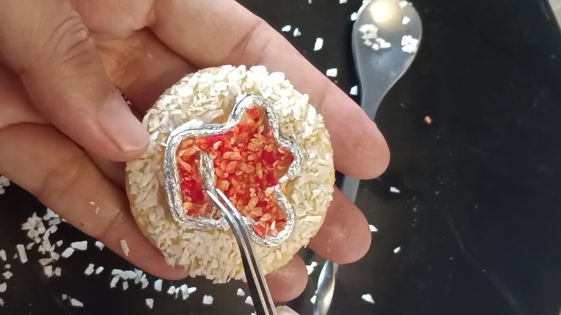 Foto langkah ke 10 dari resep Kue Kering Kelapa.