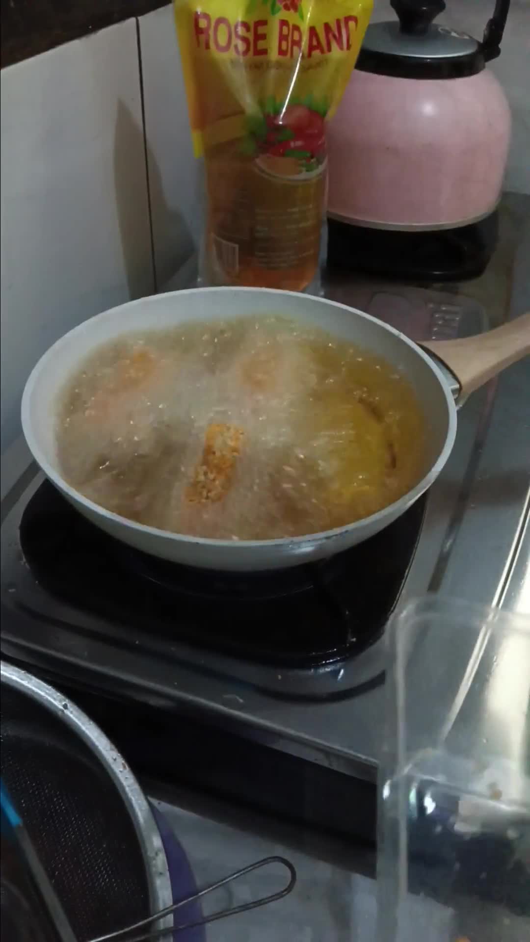 Foto langkah ke 13 dari resep Risoles rogout sayur lipat amplop dan segitiga.