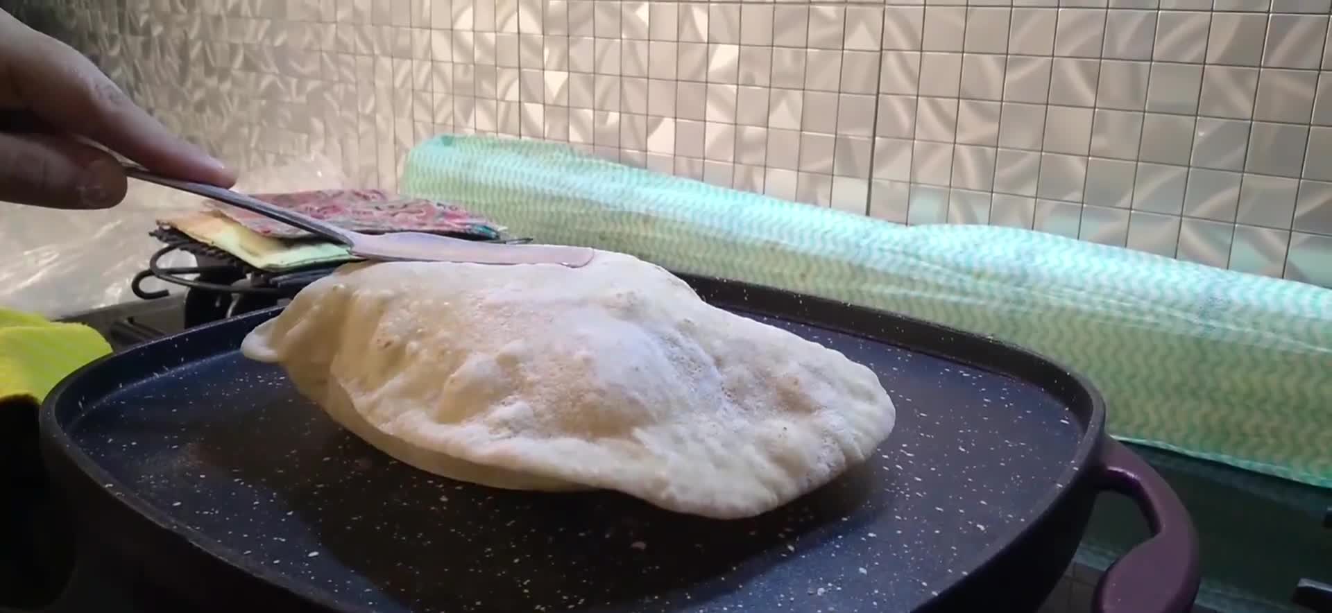 عکس مرحله 3 از دستور نان پیتا خمیر ترش 😋