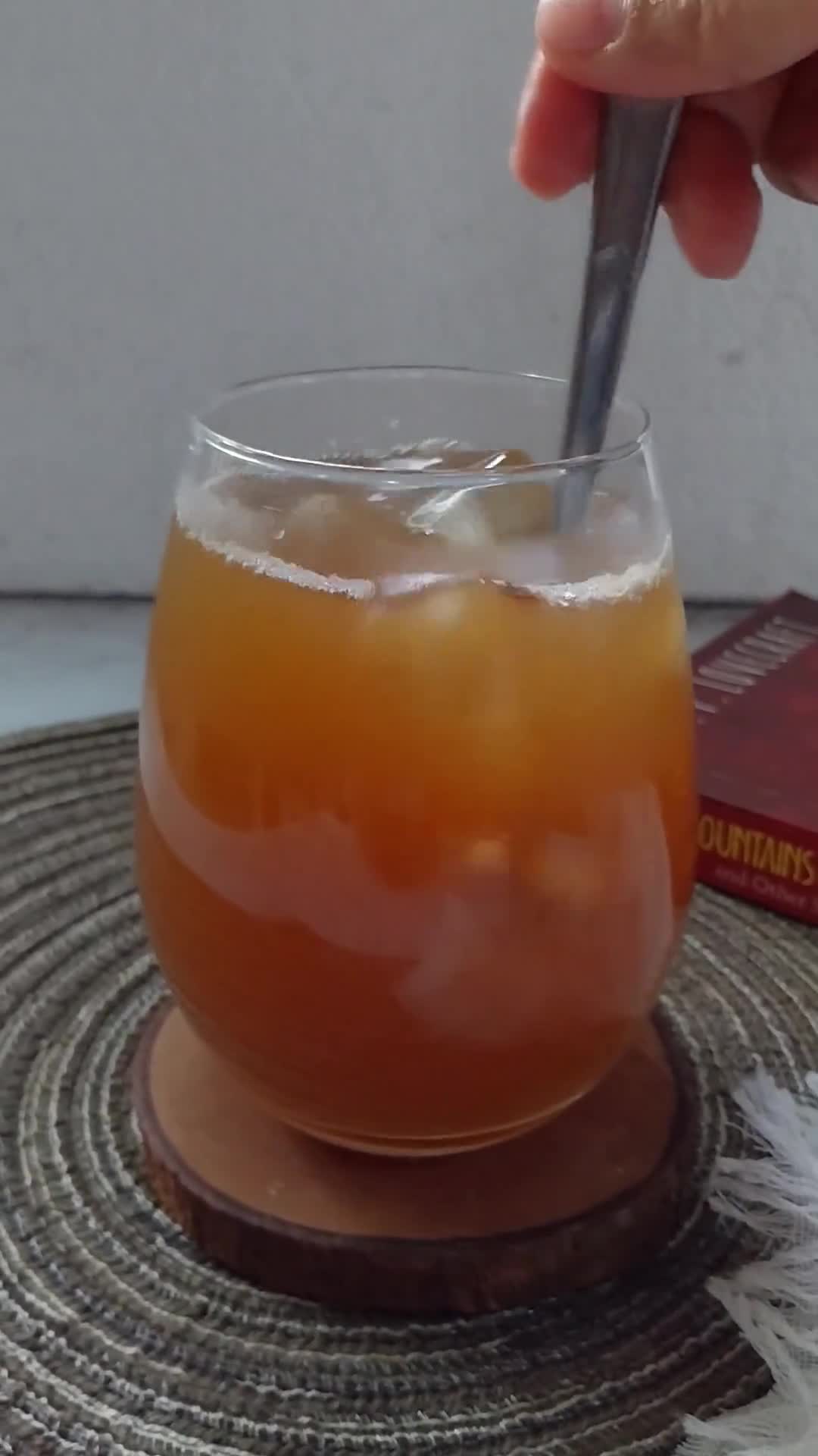 Foto langkah ke 3 dari resep Tamarind Ice Tea.