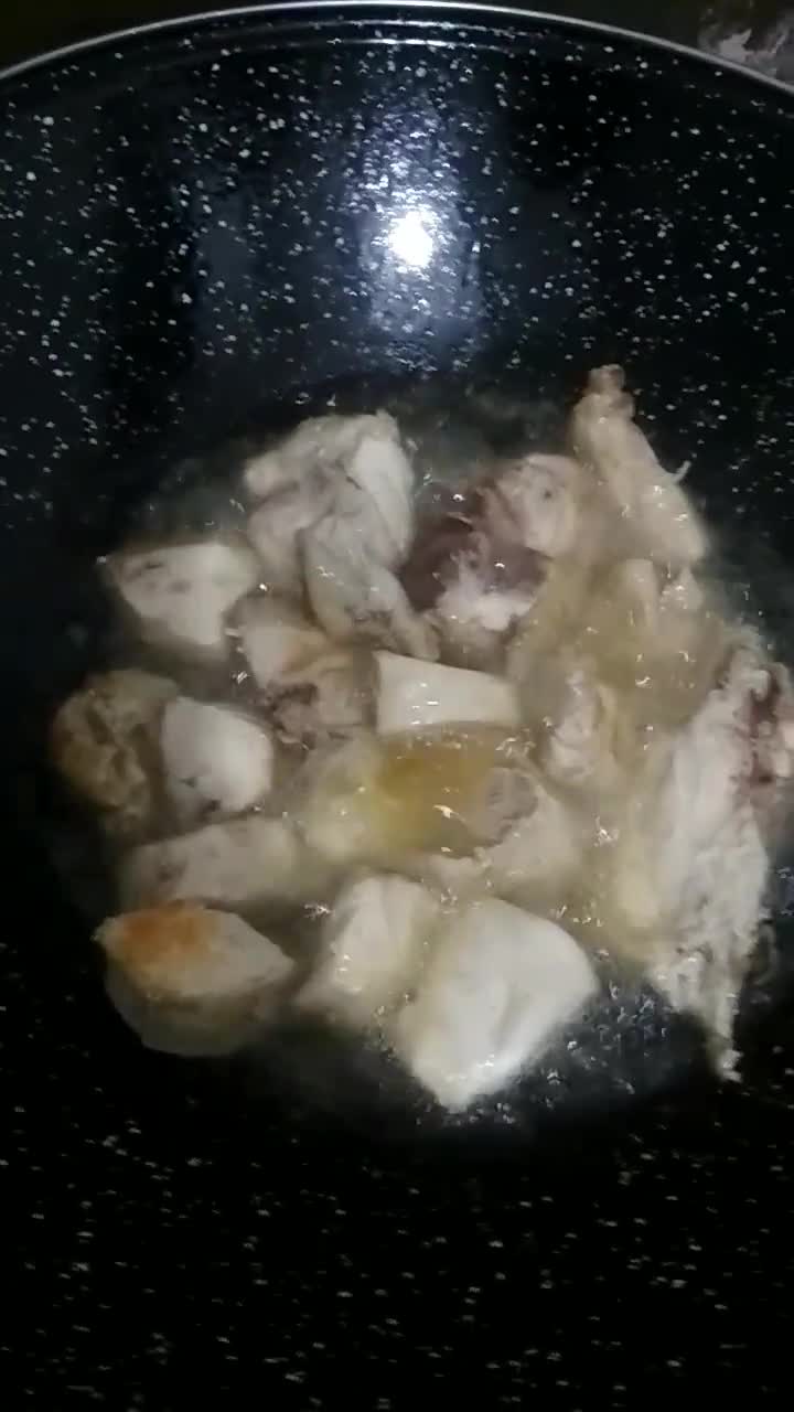 Foto langkah ke 1 dari resep Ayam Cabe Hijau.