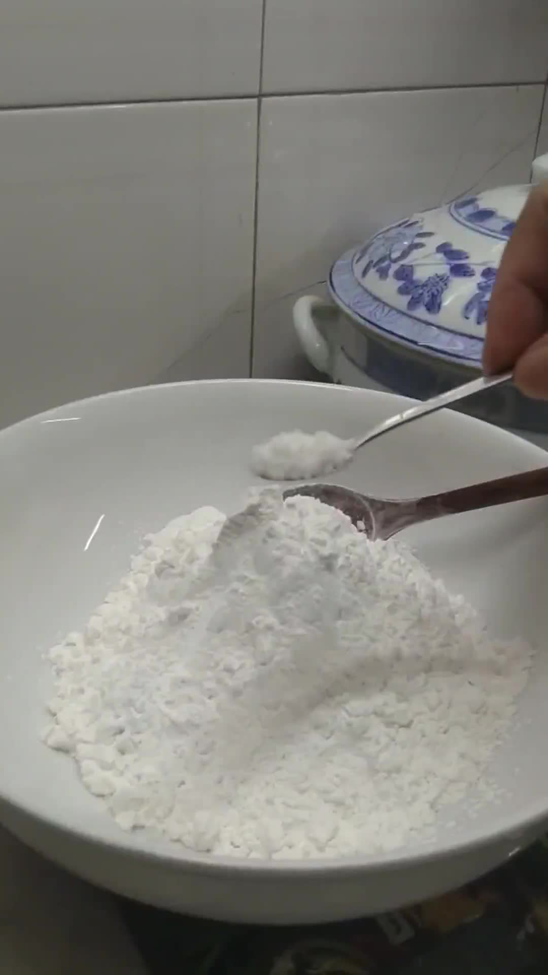 Foto langkah ke 5 dari resep Rice Ball Soup.