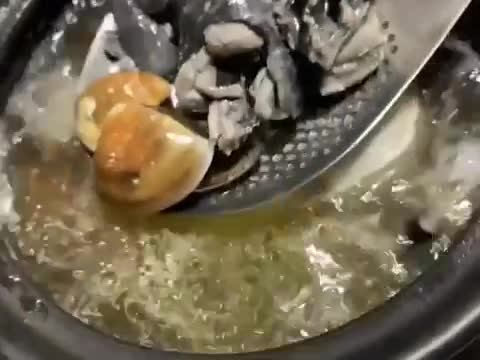 黑蒜頭の蛤蠣烏骨雞湯的食譜步驟5照片