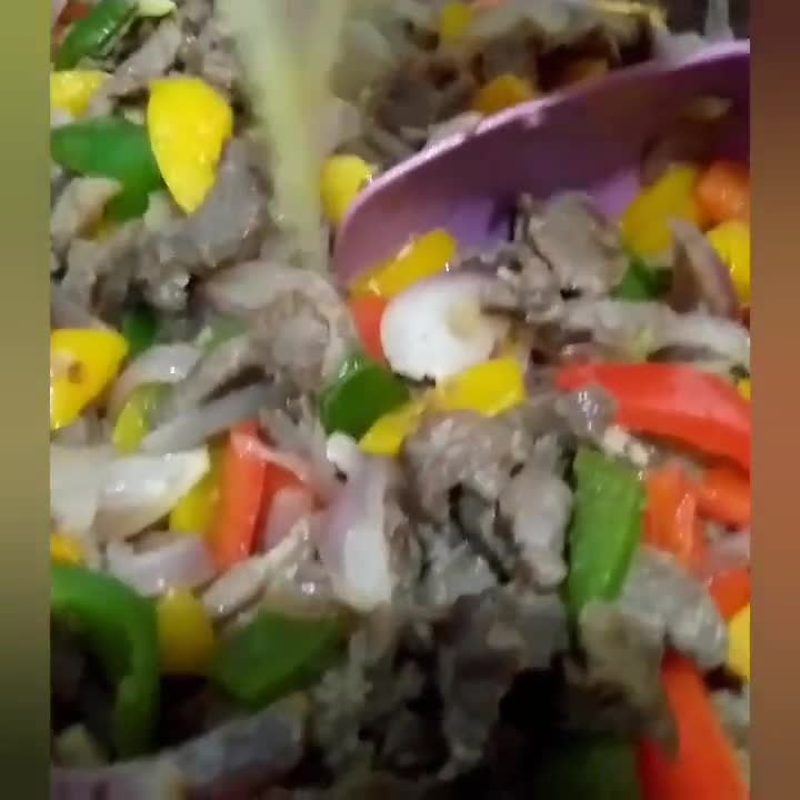 صورة لخطوة 2 من وصفة فاهيتا Fajita 🥓 اللحم