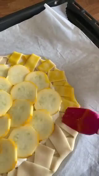 Une image de l'étape 6 de ☆Tarte Rustique aux Courgettes Jaunes☆.