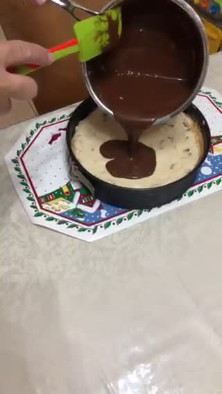 Φωτογραφία βήματος 6 της συνταγής Cheesecake (χωρίς ψήσιμο) με φυστικοβούτυρο και σοκολάτα Toblerone 🥰