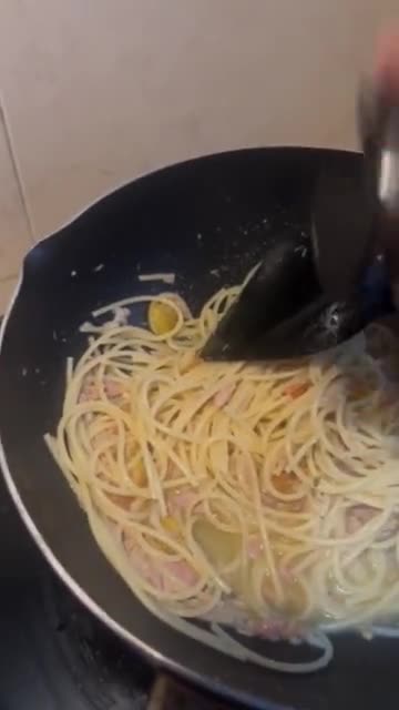 Gambar langkah 2 resipi Spegety tuna tomato mudah.