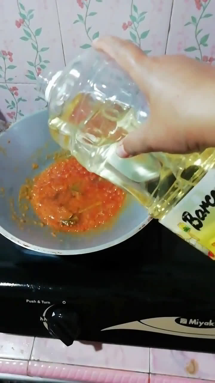 Foto langkah ke 5 dari resep 714.Ayam Bumbu Hitam khas Madura.