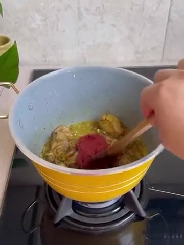 عکس مرحله 2 از دستور خورشت آلو مسما با گوشت