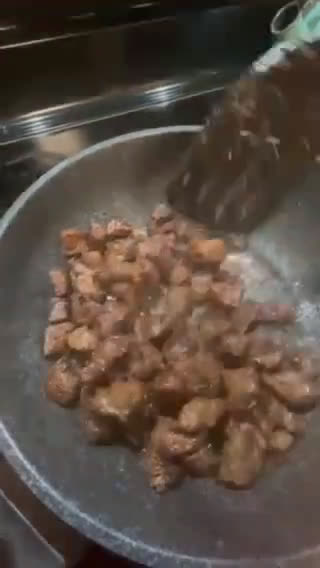 Foto langkah ke 5 dari resep Sate daging sapi goreng.