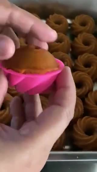 Gambar langkah 8 resipi Apam Gula Hangus.