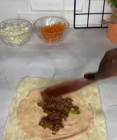 A picture of step 6 of Beef tortilla wraps.